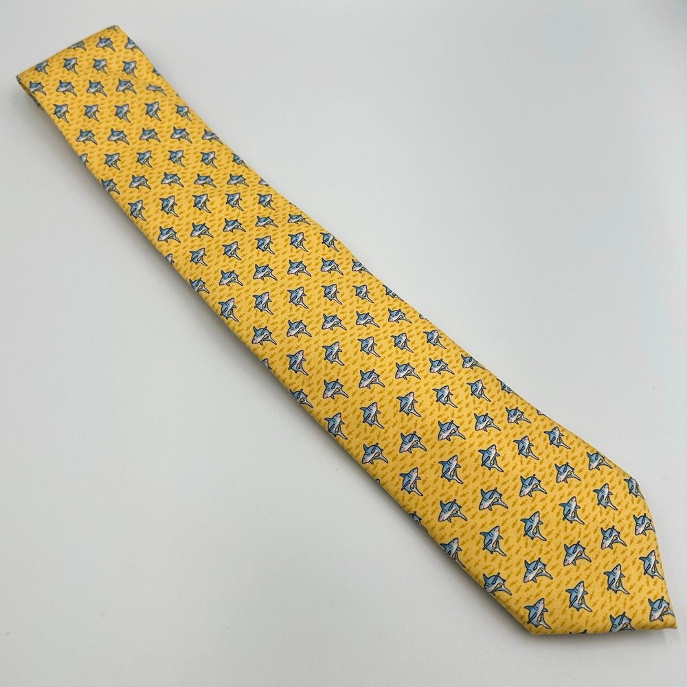 Vineyard Vines Shep Ian Mens Silk Tie Yellow Shark Print XL 62in Novelty - Picture 8 of 8